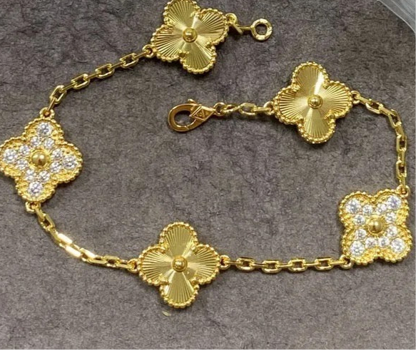 Serena Clover Bracelet