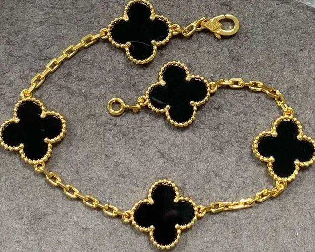 Serena Clover Bracelet